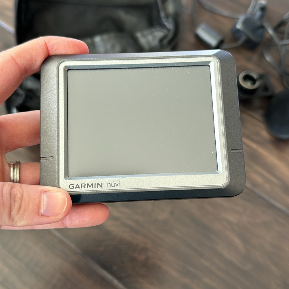 Garmin nuvi 260 - Picture 2 of 3